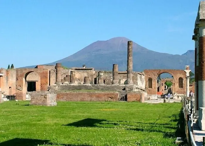 Domus Balcante Couette-café 3*